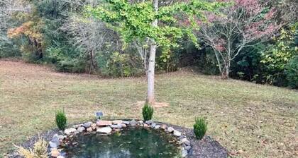 Boulder Lodge Cabin on Lake with Kids Inflatables