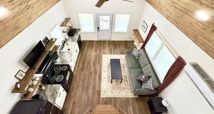 Raccoon Cabin: Arcade, Kayaks, Inflatables, & More