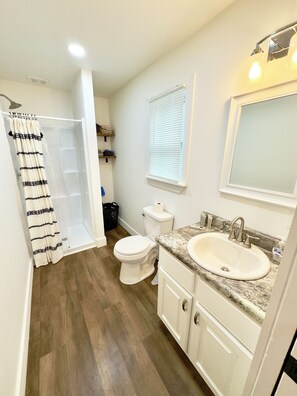 Hair dryer, soap, shampoo, toilet paper - Raccoon Cabin: Arcade, Kayaks, Inflatables, & More (Guntersville)