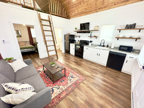 Smart-tv, tv-spel och ett bordtennisbord