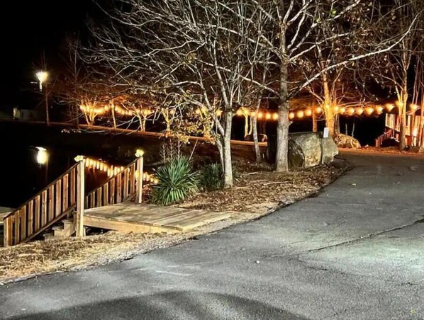 Property grounds - Catfish Tiny Cabin on Lake with Inflatables (Guntersville)