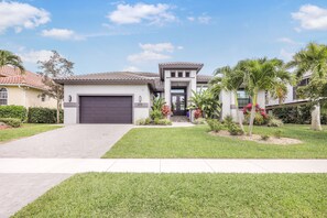 Exterior - Custom Built Home in Tigertail | Pool/Spa/Kayaks (Marco Island)