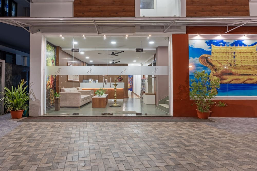 Treebo JP Residency