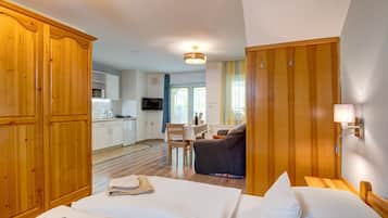 1 bedroom, iron/ironing board