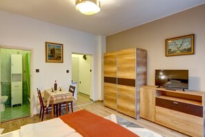 1 bedroom - Studio Apartment in Heviz  4 (Hévíz)