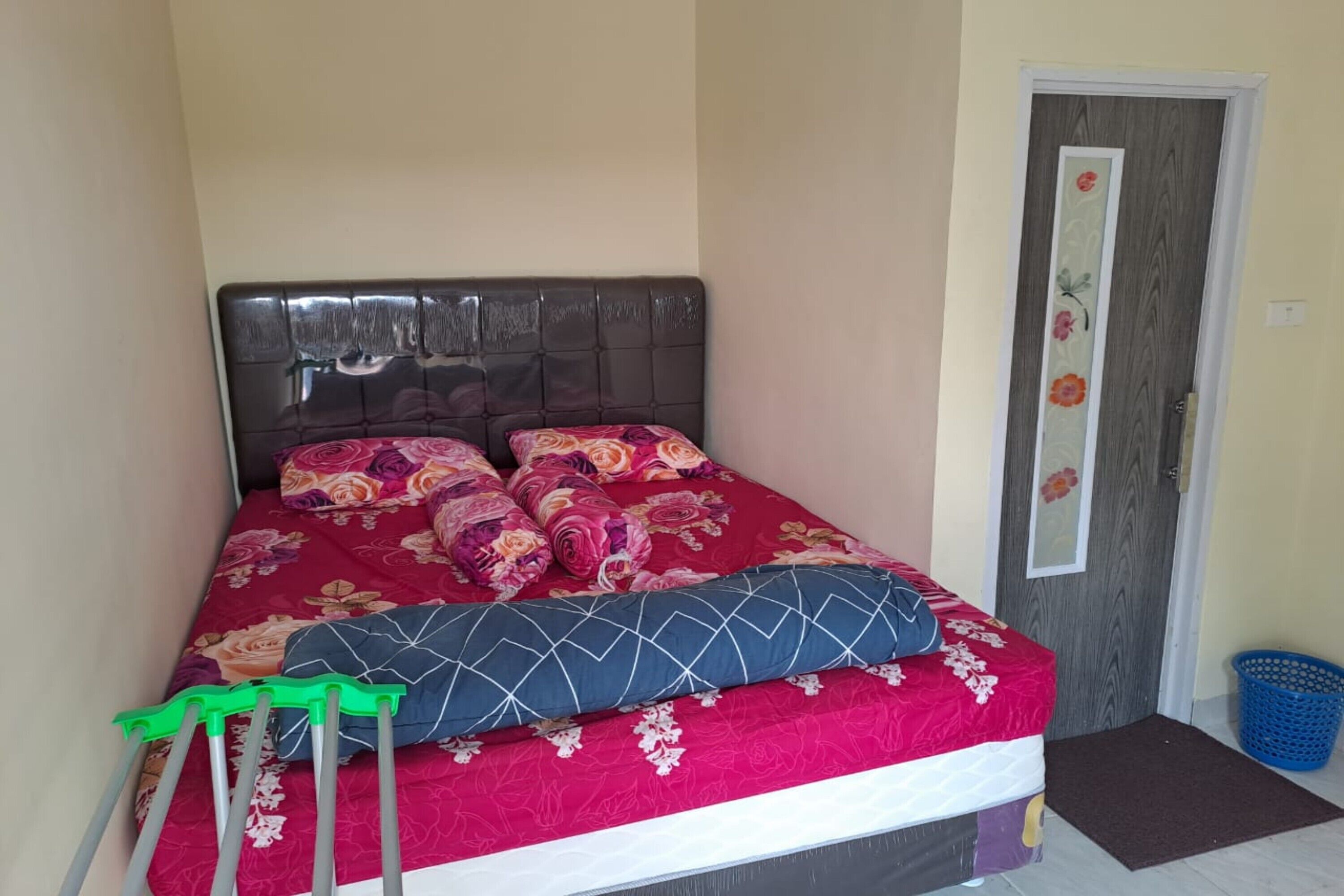 Standard Double Room | Free WiFi, bed sheets
