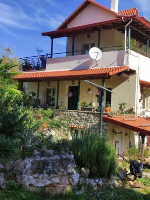 Exterior - VILLA DOROTHY STUDIO (Delfoi,)