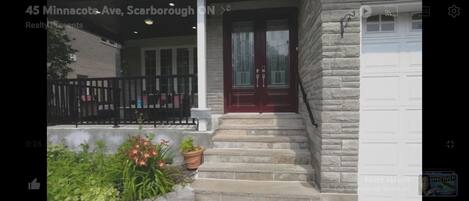 تفاصيل الفندق من الخارج