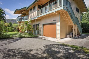 Exterior - 2 Mins to Private Beach, Dolphin Whale Watching, H6A (Captain Cook)