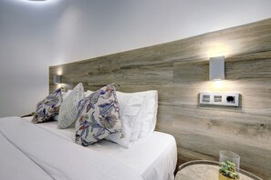 4 bedrooms, desk, iron/ironing board, free WiFi