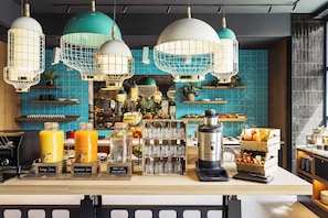 Daily buffet breakfast (EUR 26 per person) - Hotel Schani UNO City (Vienna)