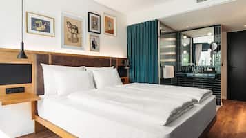 In-room safe, desk, soundproofing, free WiFi