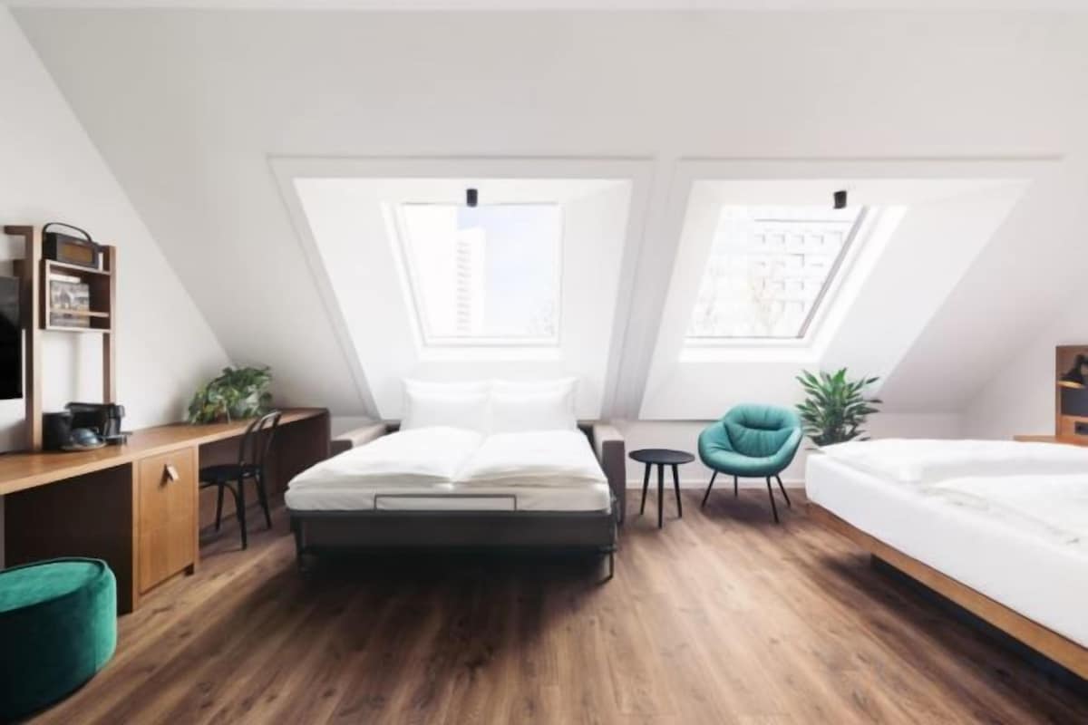 In-room safe, desk, soundproofing, cribs (free)