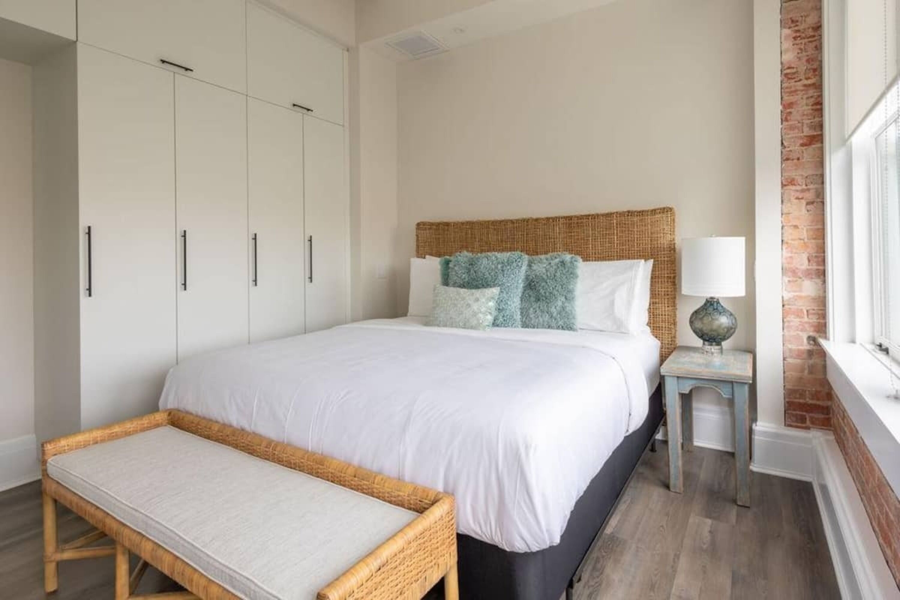 2 chambres, fer et planche à repasser, accès au Wi-Fi (inclus)