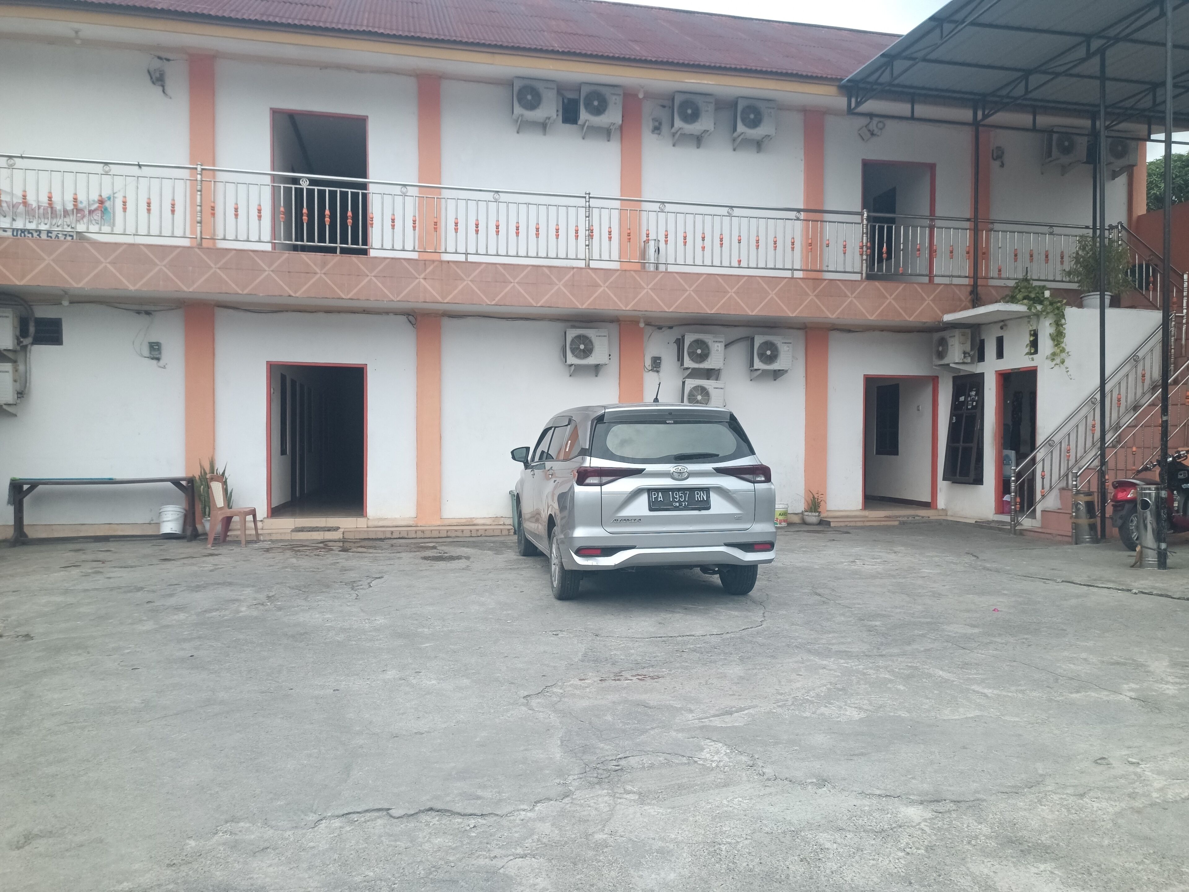 Ubetjent parkering (inkludert)