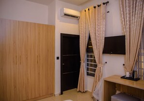 Habitació individual estàndard | Matalassos d'escuma viscoelàstica, escriptori i wifi gratuïta 