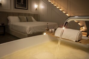 In-room safe, blackout drapes, soundproofing, free WiFi - Residenza Quartieri Storici  (Florence)
