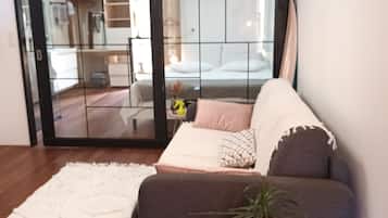 1 slaapkamer, een strijkplank/strijkijzer, gratis wifi, beddengoed