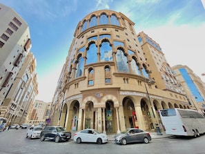 Exterior - Al Mukhtara Almasi Hotel  (Madinah)