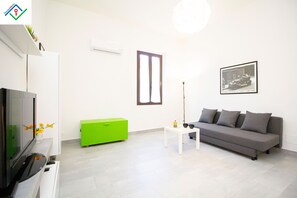 Smart TV - LeS House - Apartment 2 by TuscanyWeGo (Pisa)