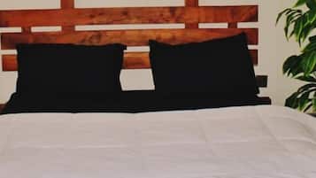 Deluxe Double Room | Soundproofing, iron/ironing board, free WiFi