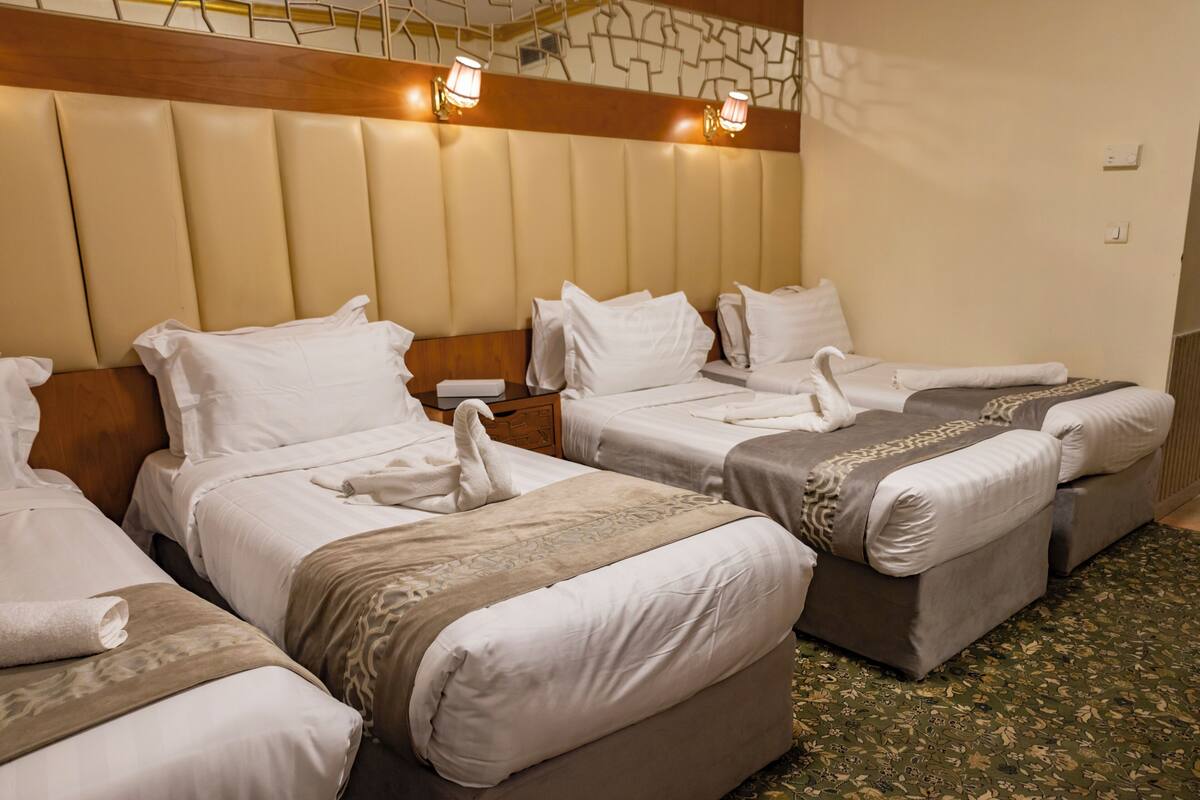 Soundproofing, free WiFi, bed sheets