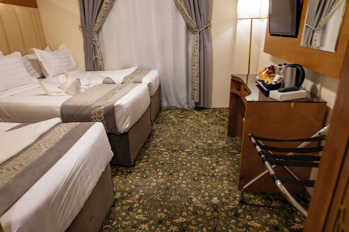 Soundproofing, free WiFi, bed sheets