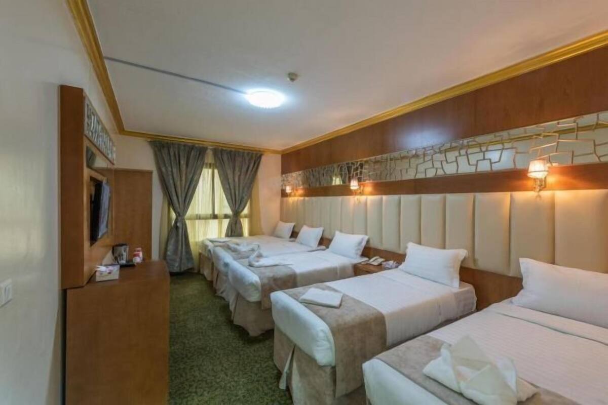 Soundproofing, free WiFi