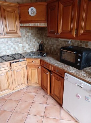 3 Bedroom Private vacation home in ChÃ¢teaudun