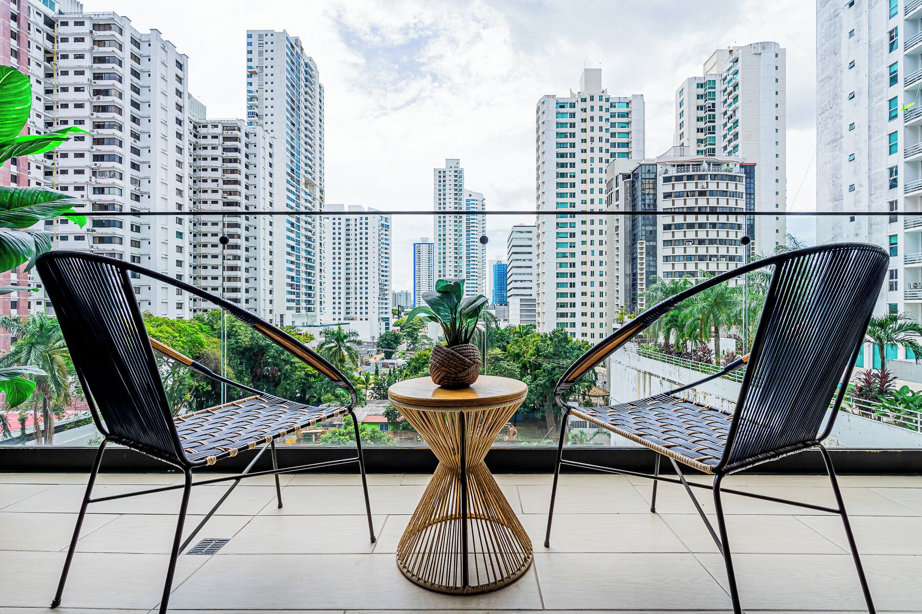 Apartment (10D) | Balcony