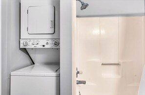 Interior - Villa B-4 - Beach front, Swimming Pool, Amazing Gulf Views! (St George Island)