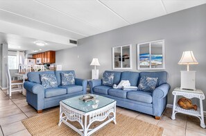 Living area - Villa B-4 - Beach front, Swimming Pool, Amazing Gulf Views! (St George Island)
