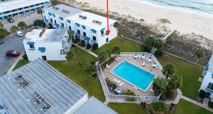 Villa G-1: Beach Front, Ground Level, Community Pool,Beach Gear credit included!