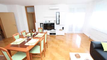 Apartment | Living area