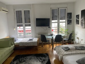 2 bedrooms, WiFi, bed sheets