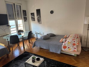 2 bedrooms, WiFi, bed sheets - Apartman Natasa Novi Sad centar (Novi Sad)