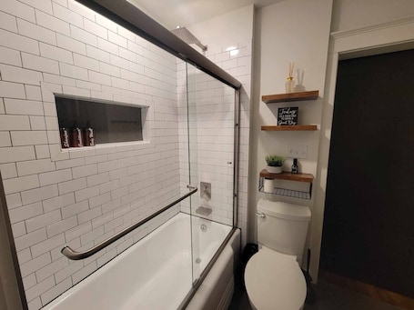 Hair dryer, towels, soap, shampoo. Blanche's Bungalow