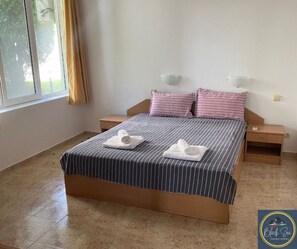 1 bedroom, iron/ironing board, WiFi, bed sheets - 1 Bed Apt, Close To Ravda Beach (Ravda)