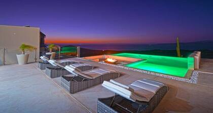 5BR Villa Infinity Pool+Isla Espíritu Santo VIEW!