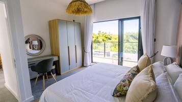 Vila | 4 quartos, ferros/tábuas de passar roupa, Wi-Fi de cortesia