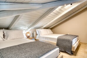 2 bedrooms, desk, iron/ironing board, travel crib