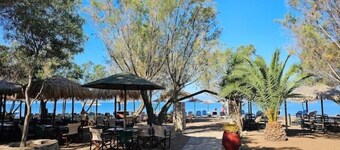 Deluxe Seaside Condo for 6