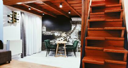SQUARE 16 Apartman - Absolutely Central Location with Self Check In