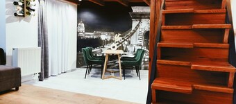 SQUARE 16 Apartman - Absolutely Central Location with Self Check In