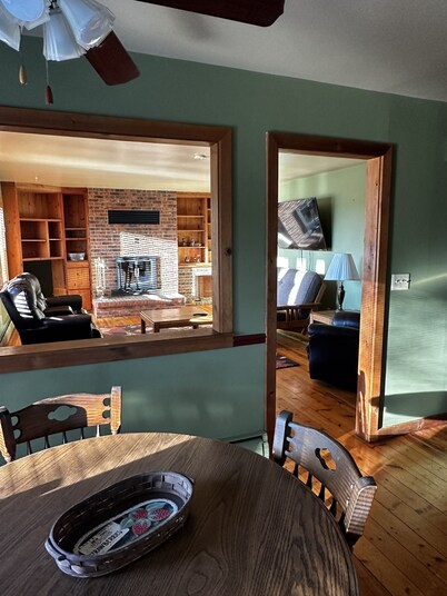 Cute Two Bedroom Cottage in Quiet Setting