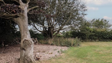 Cottage | Property grounds