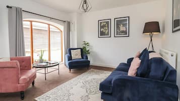 Cottage | Living area