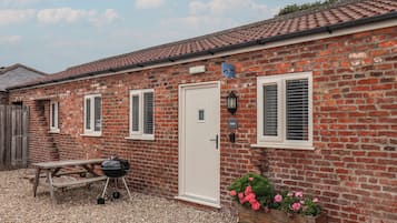 Cottage | Outdoor dining
