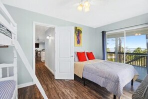 3 bedrooms, WiFi - BAYFRONT HOME W/PRIVATE DOCK,PLUS EASY DEEDED BEACH ACCESS! BEST of  BEACH & BAY (Port St Joe)