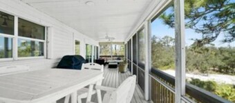 BAYFRONT HOME W/PRIVATE DOCK,PLUS EASY DEEDED BEACH ACCESS! BEST of BEACH & BAY
